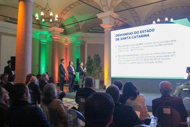 Comissão de Infraestrutura apresenta resultados para governadores do Codesul