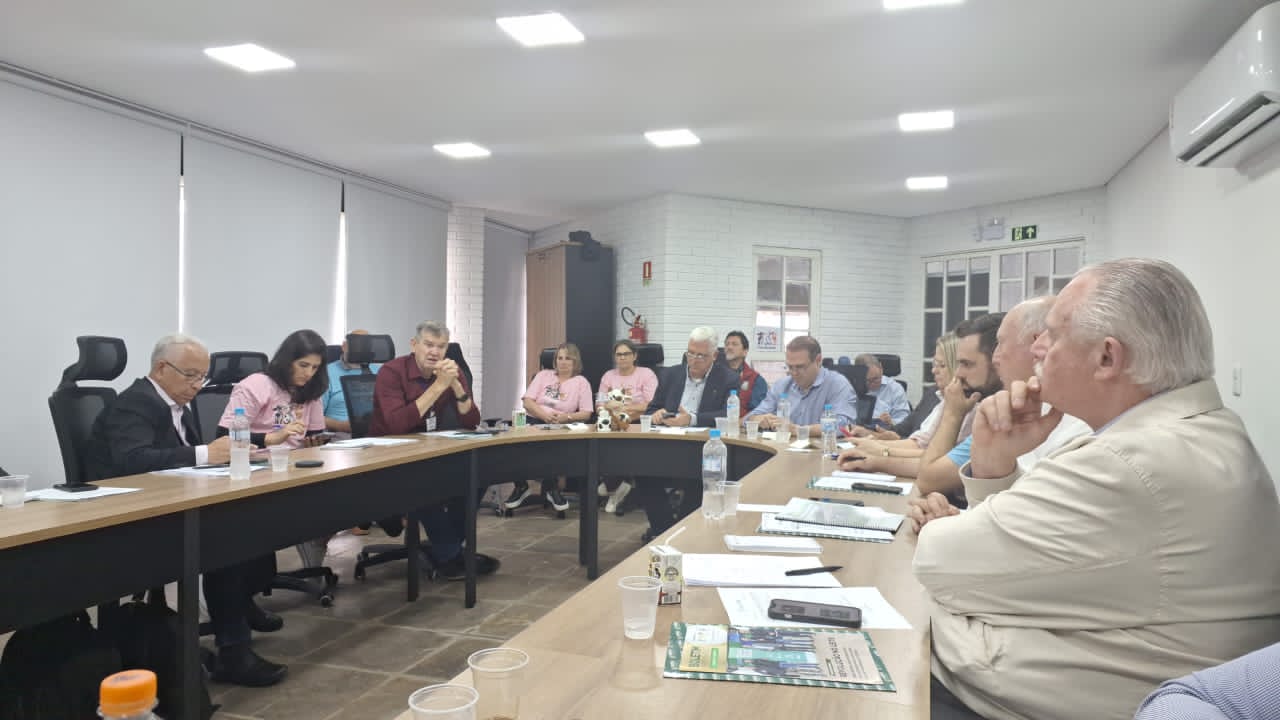 Codesul e Aliança Láctea: parceria que fortalece o desenvolvimento da cadeia leiteira 